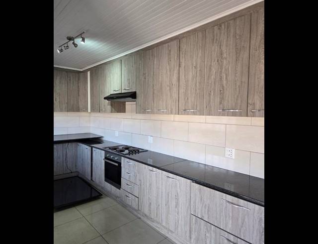 3 BEDROOM PROPERTY TO RENT IN ILLIONDALE